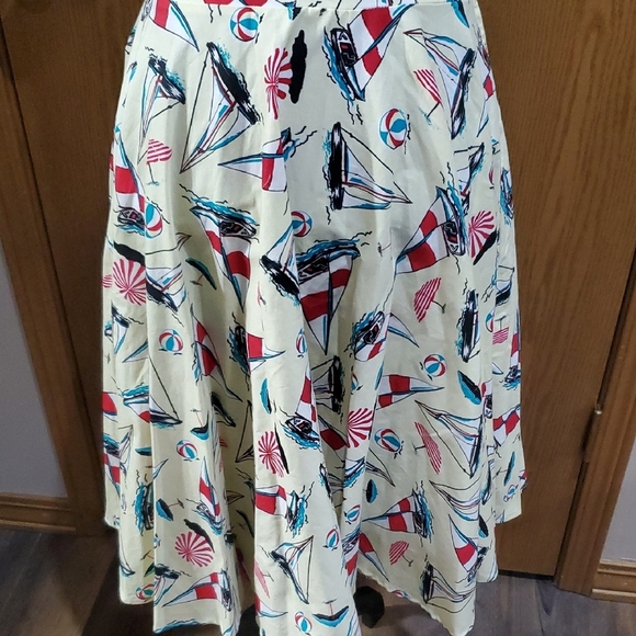 Bettie Page Red and Yellow Sleeveless Sundress - Picture 3 of 7